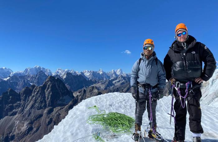 Lobuche East Peak Climbing - 20 Days (Join with 27+ Years of Sherpa Expertise))